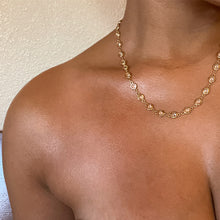 Load image into Gallery viewer, Después Del Sol Body Oil shown on the skin, a healthy looking glow